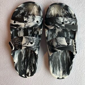 Crocs comfort slides